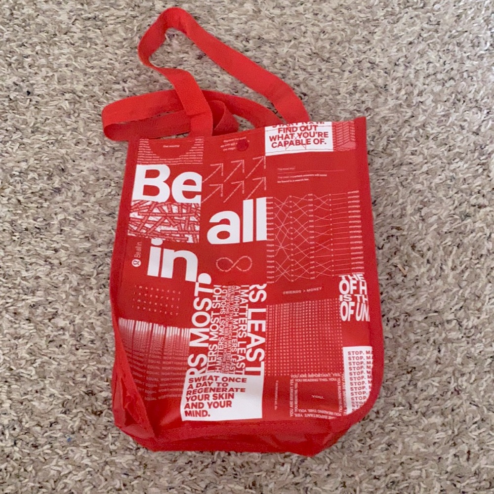 lululemon bag